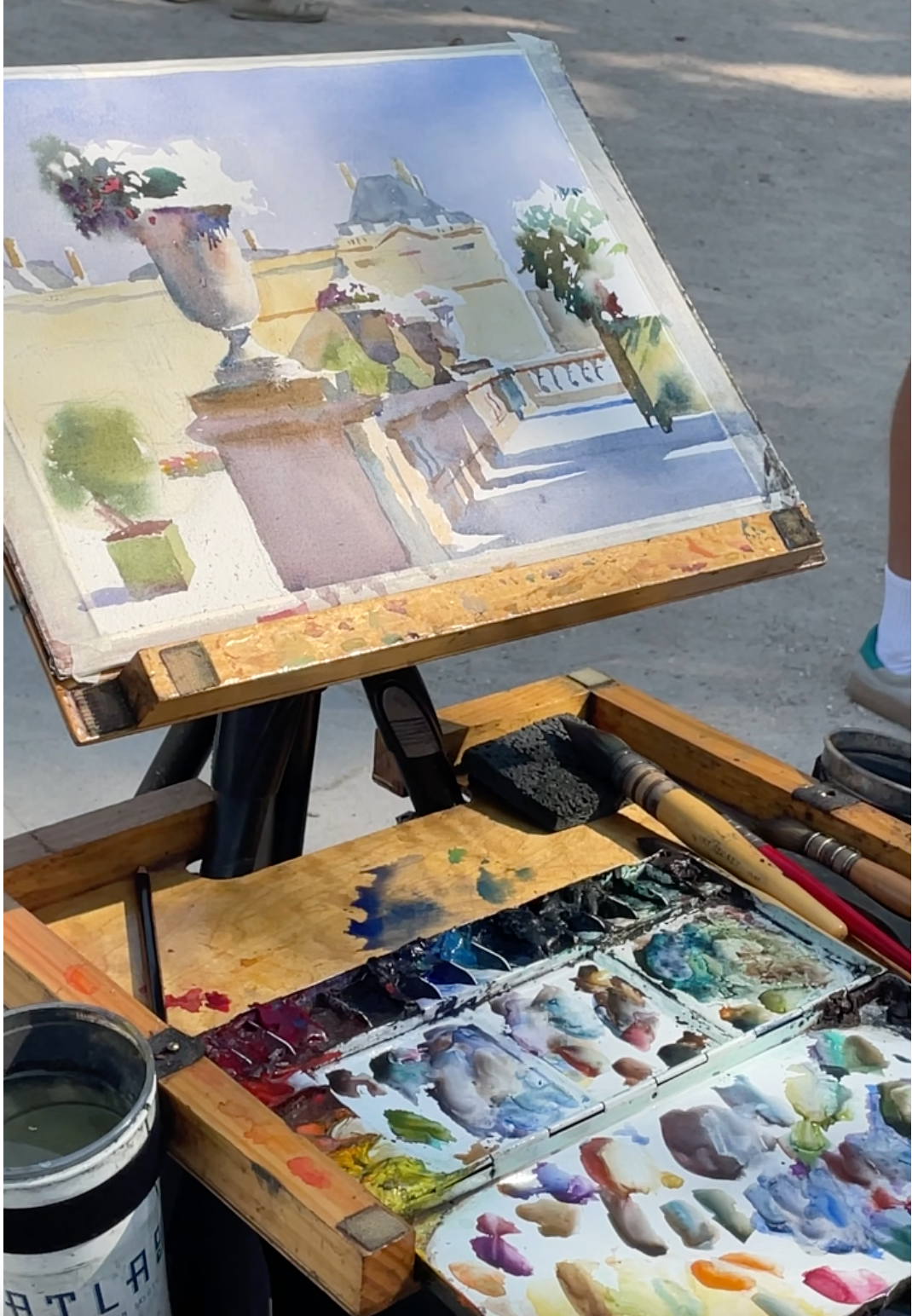 Easel